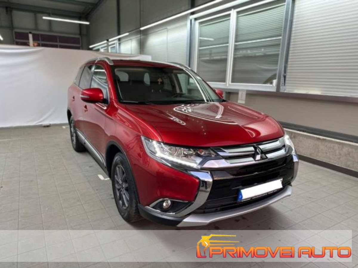 Mitsubishi Outlander 2.0 MIVEC 2WD Intense (3)