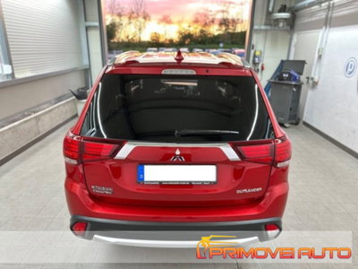 Mitsubishi Outlander 2.0 MIVEC 2WD Intense (7)