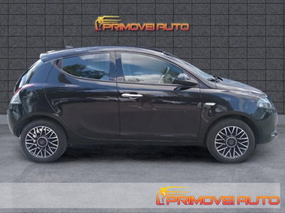Lancia Ypsilon 1.0 FireFly 5 porte S&S Hybrid Gold Plus usata