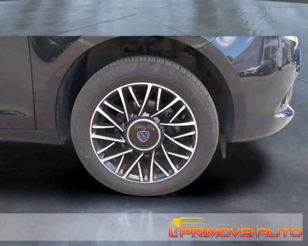 Lancia Ypsilon 1.0 FireFly 5 porte S&S Hybrid Gold Plus (8)