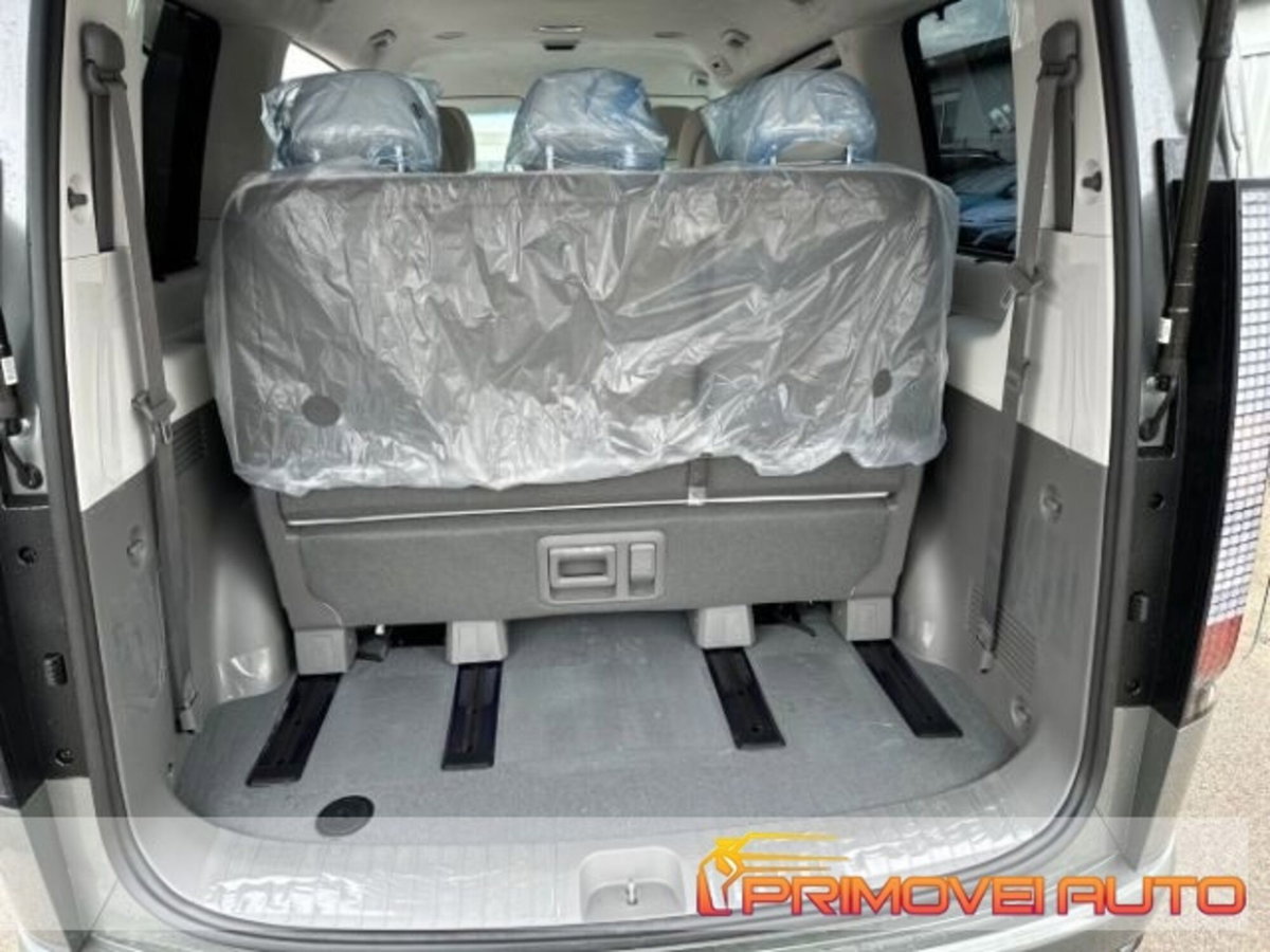 Hyundai Staria 2.2 2wd auto (8)