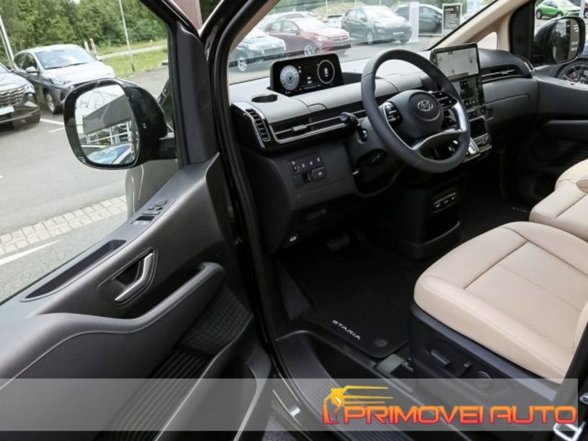 Hyundai Staria 2.2 2wd auto (4)
