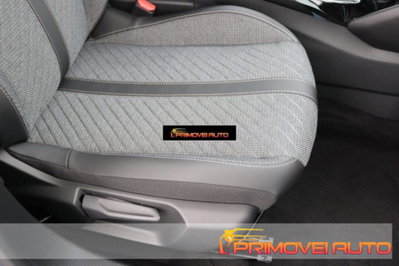 Peugeot 2008 PureTech 100 S&S Allure (11)