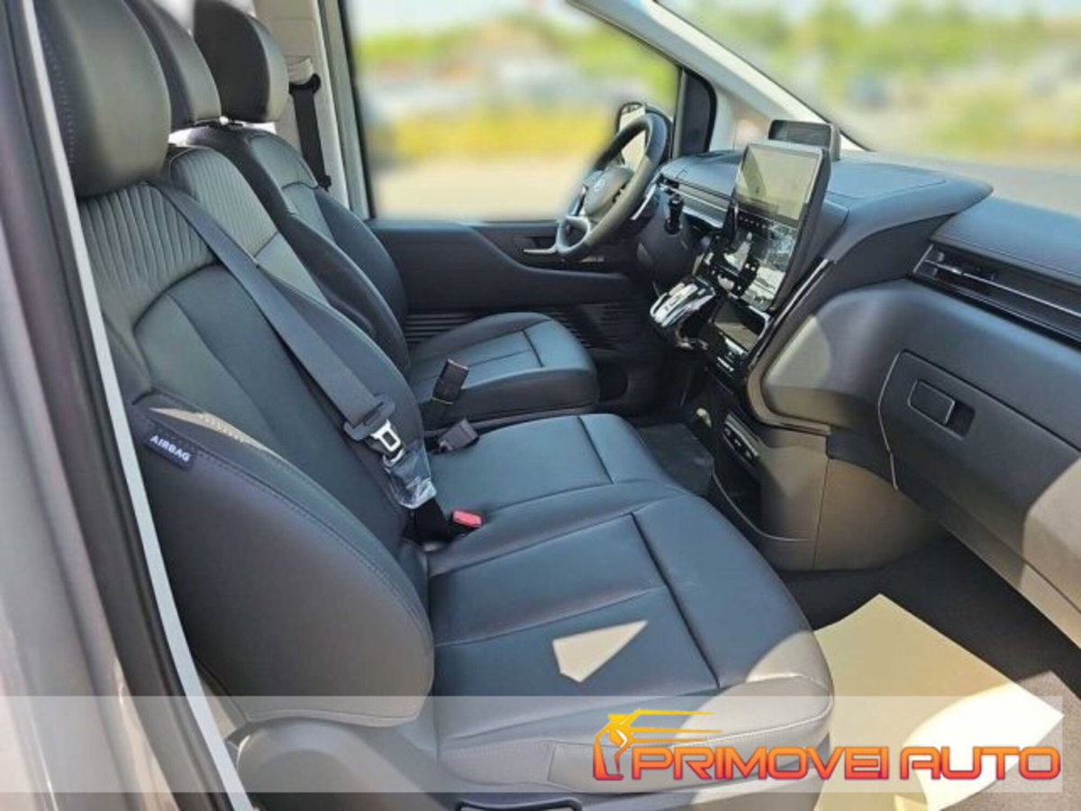 Hyundai Staria 2.2 awd auto (3)
