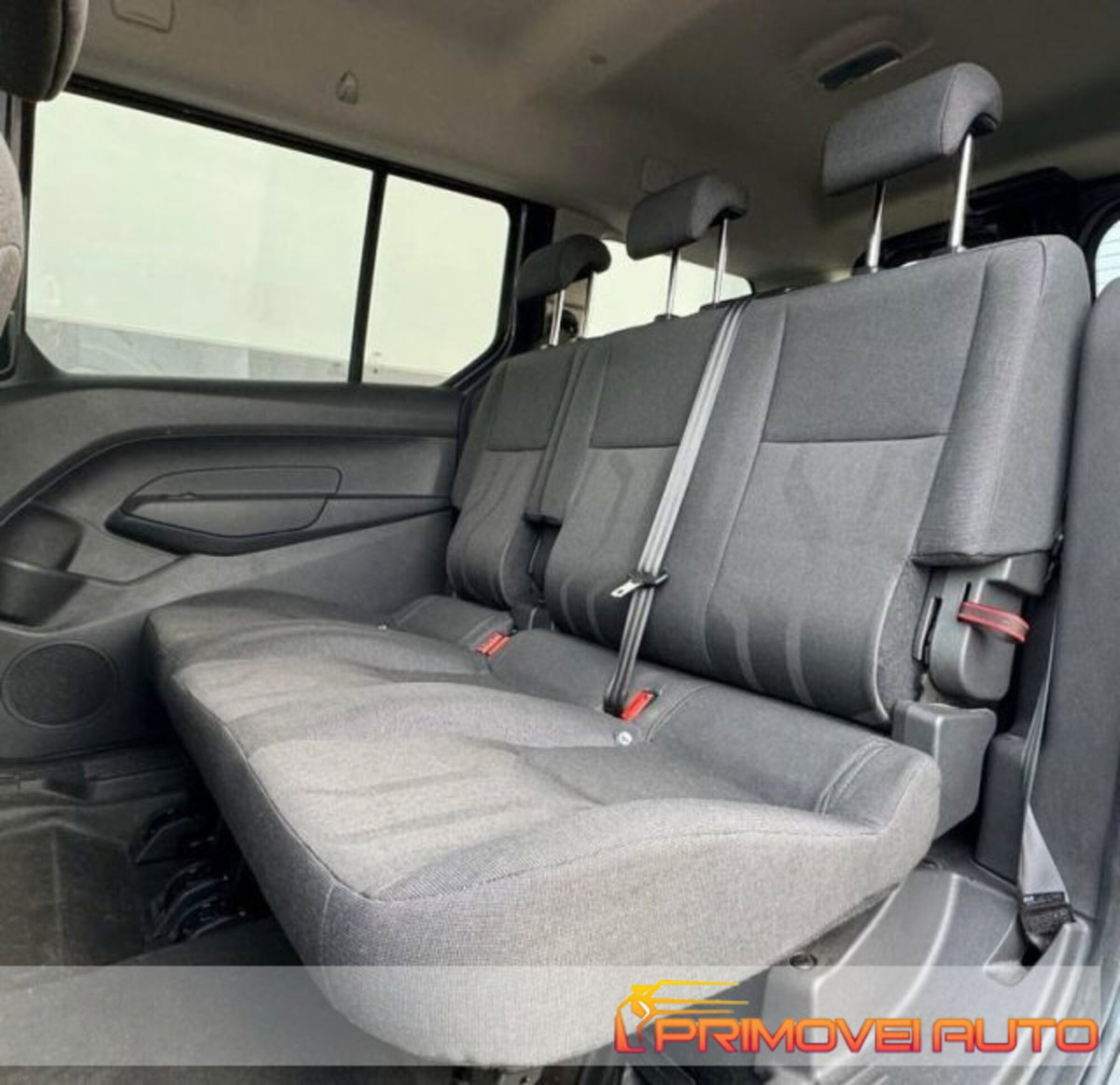 Ford Tourneo Connect 1.5 TDCi 120 CV Plus (5)
