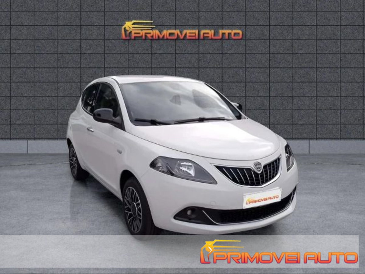 Lancia Ypsilon 1.0 FireFly 5 porte S&S Hybrid Gold Plus