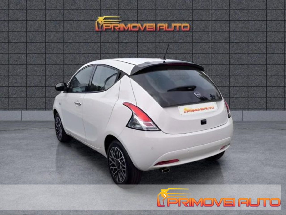 Lancia Ypsilon 1.0 FireFly 5 porte S&S Hybrid Gold Plus (4)