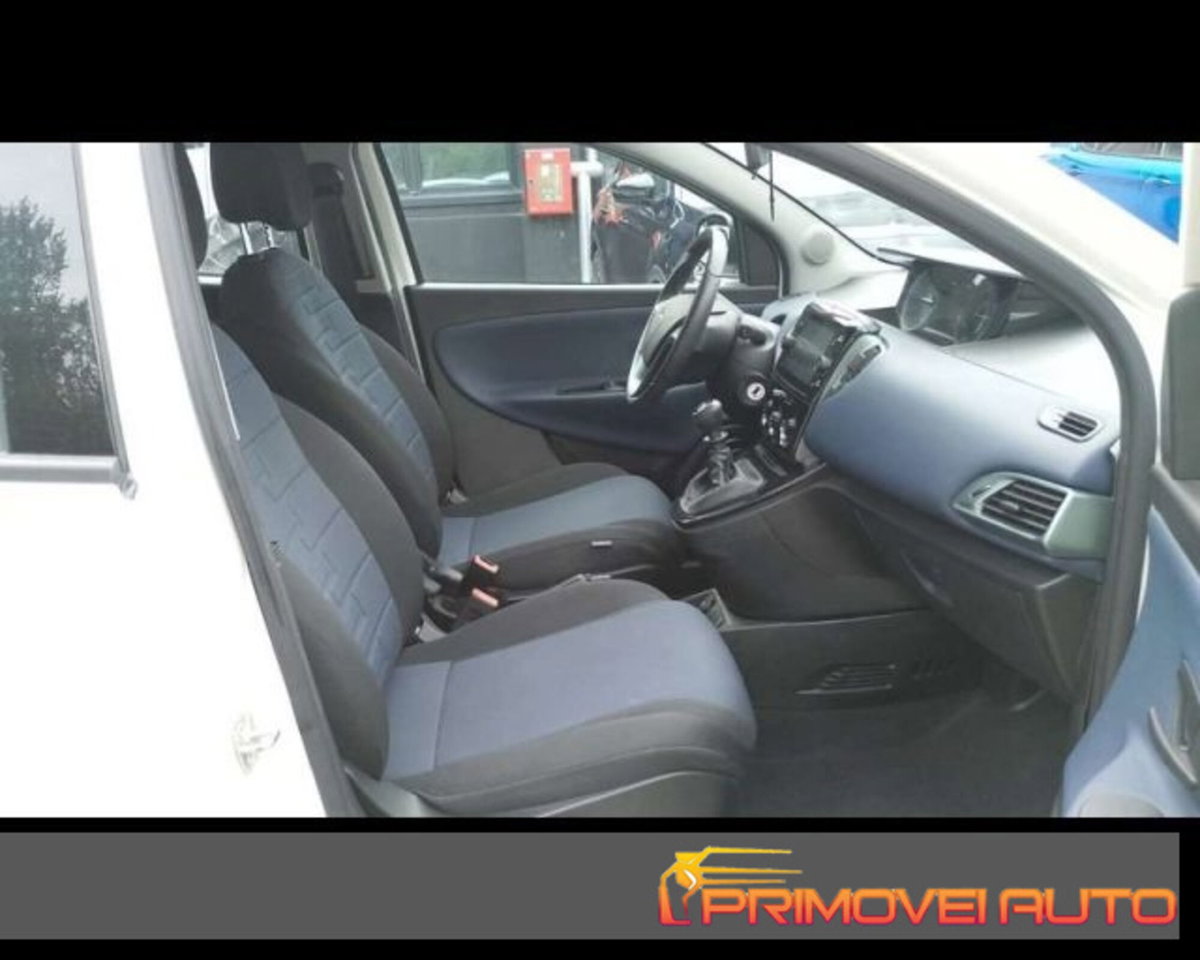 Lancia Ypsilon 1.0 FireFly 5 porte S&S Hybrid Gold Plus (7)