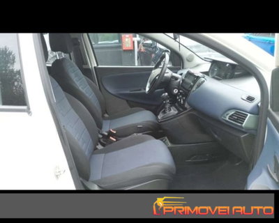 Lancia Ypsilon 1.0 FireFly 5 porte S&S Hybrid Gold Plus (7)