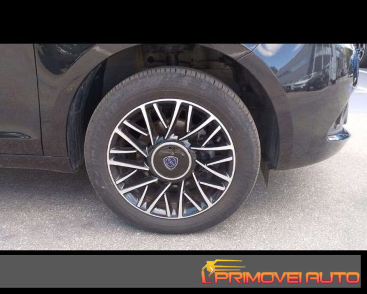 Lancia Ypsilon 1.0 FireFly 5 porte S&S Hybrid Gold Plus (8)