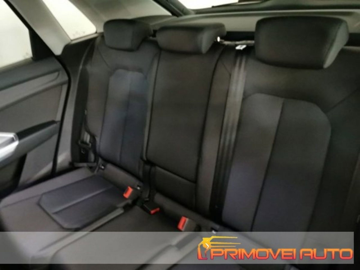 Audi Q3 35 TDI Business (4)