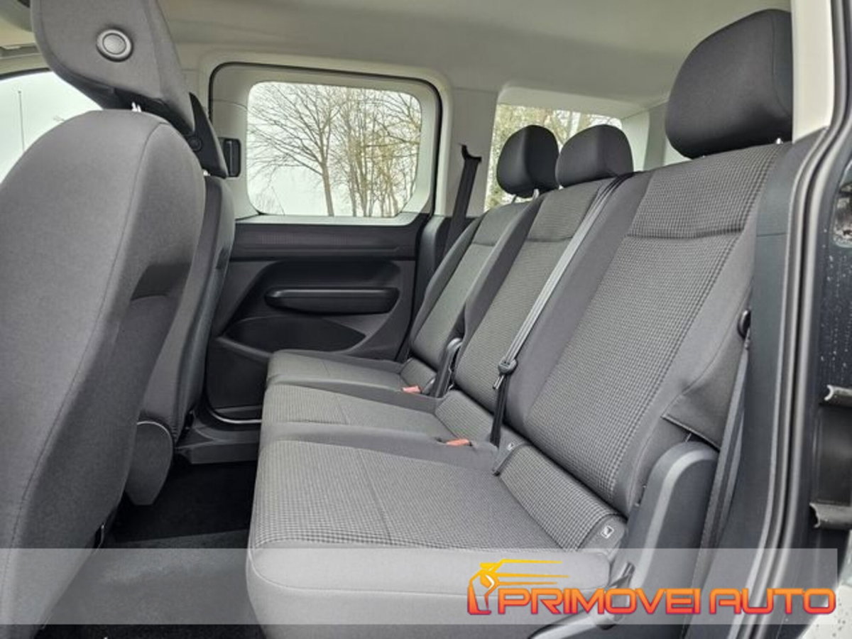 Volkswagen Caddy 1.5 TSI 114 CV DSG Style (3)