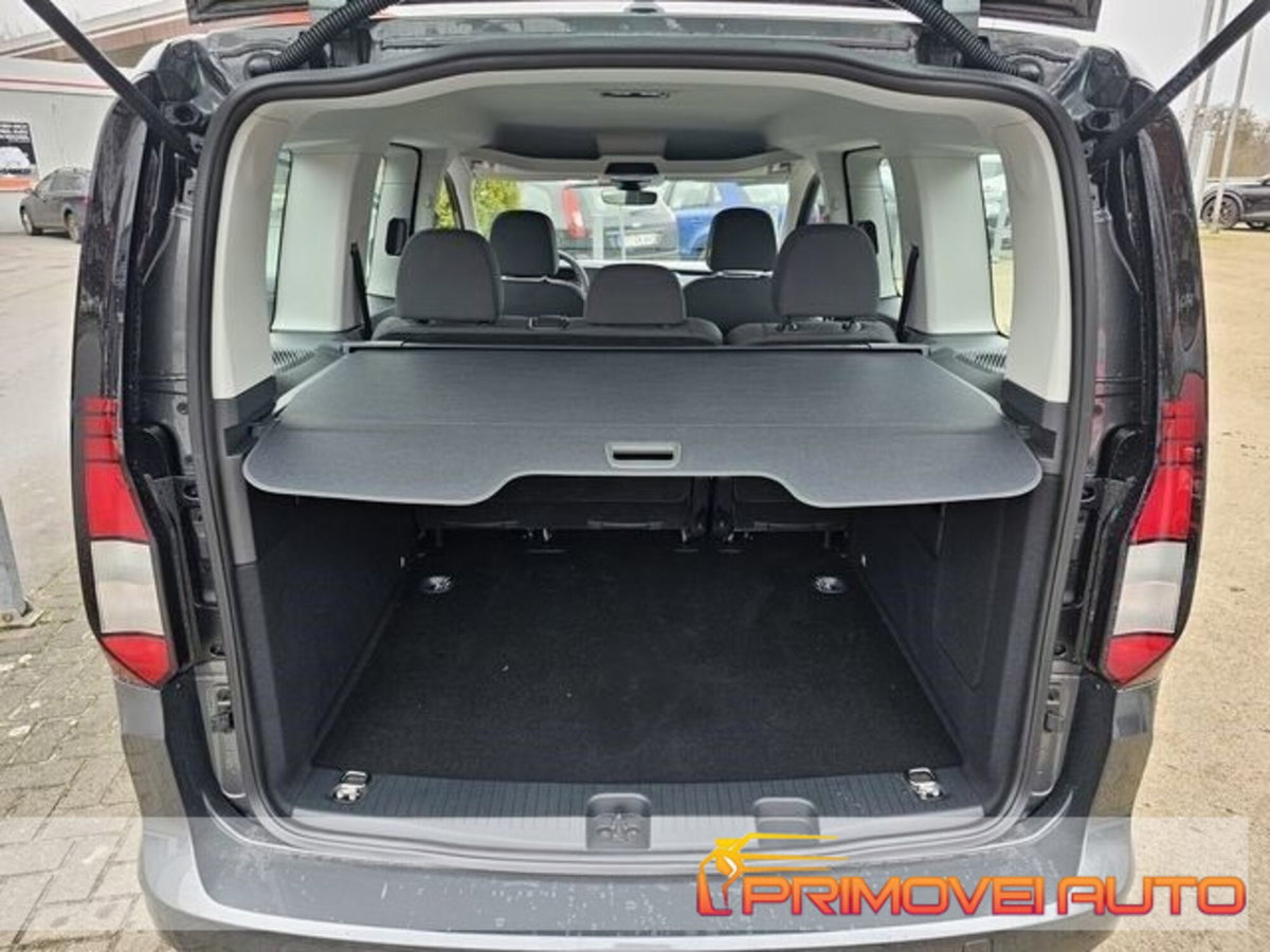 Volkswagen Caddy 1.5 TSI 114 CV DSG Style (4)