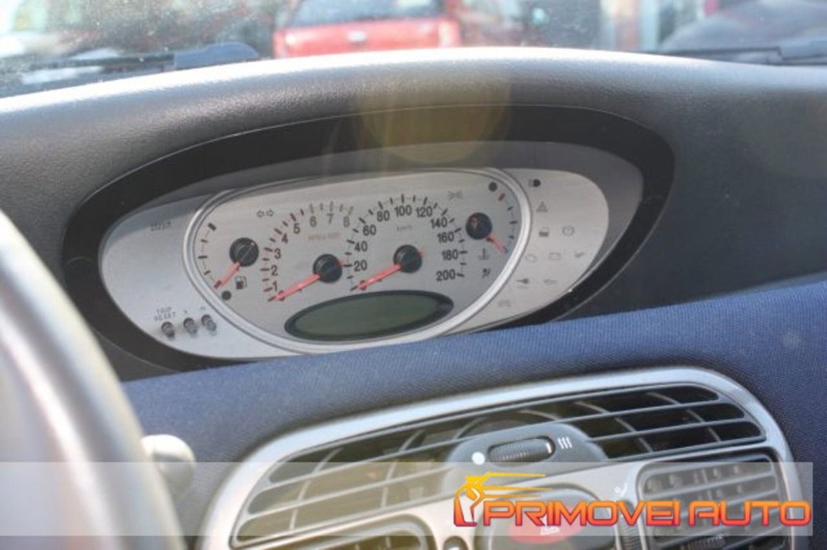 Lancia Ypsilon 1.4 Diva Ecochic GPL (16)