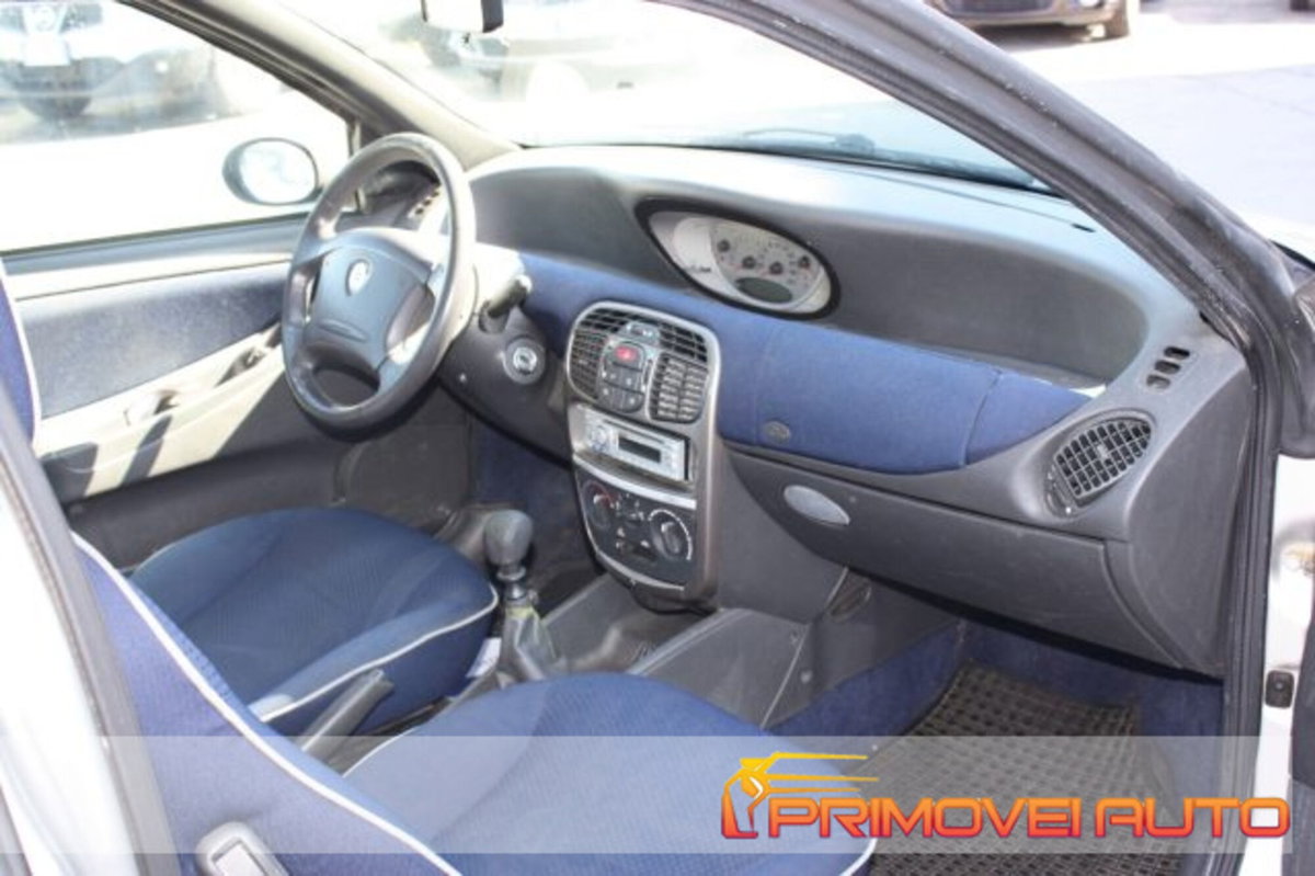 Lancia Ypsilon 1.4 Diva Ecochic GPL (7)