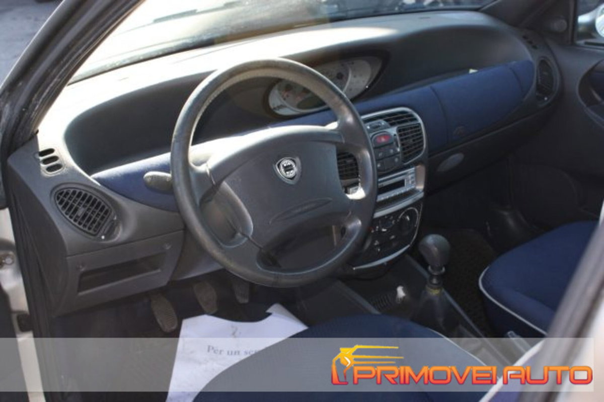 Lancia Ypsilon 1.4 Diva Ecochic GPL (8)