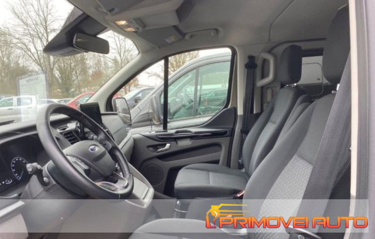 Ford Tourneo Custom 320 2.0 EcoBlue 130CV aut. PL c/sollev. Trend (2)