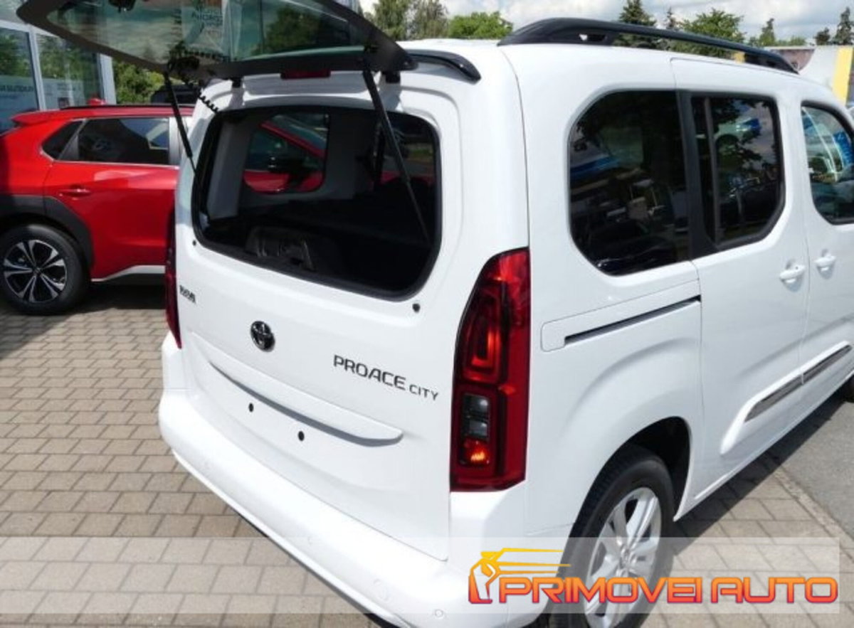 Toyota Proace City Verso City Verso 1.2 110 CV S&S Short D Executive (8)