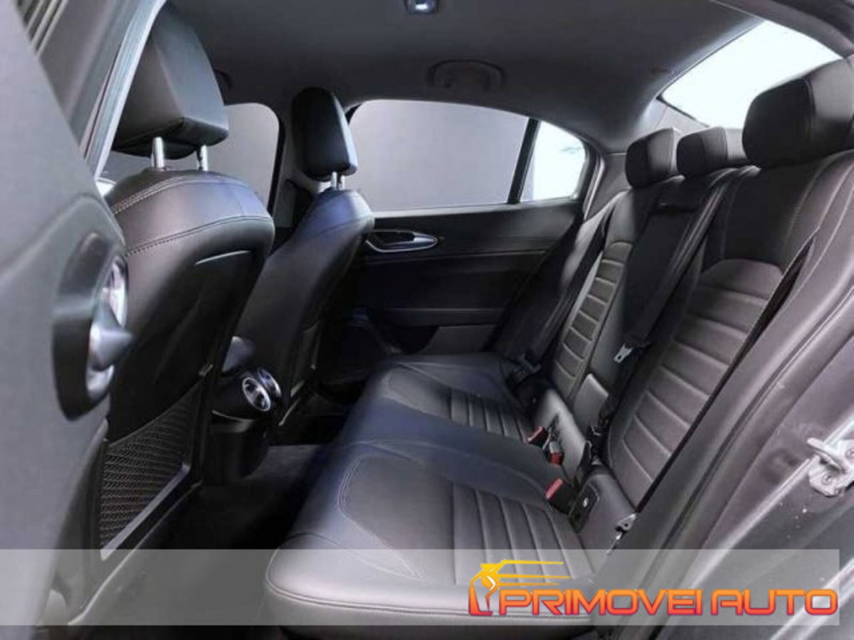 Alfa Romeo Giulia 2.2 Turbodiesel 150 CV (2)