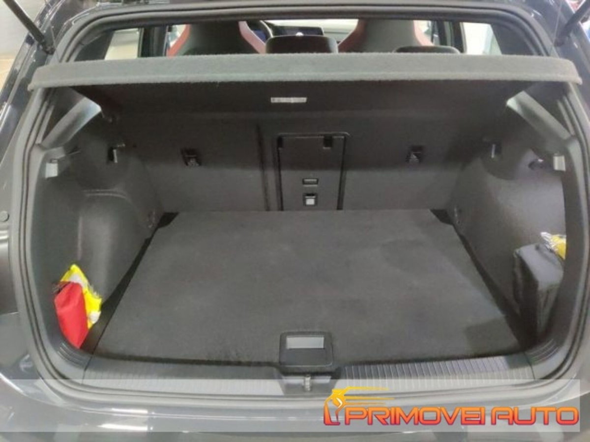 Volkswagen Golf 2.0 tsi GTI MT Ultimate 245cv (9)