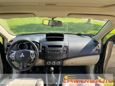 Mitsubishi Outlander 2.0 DI-D Instyle 7 p.ti DPF (11)