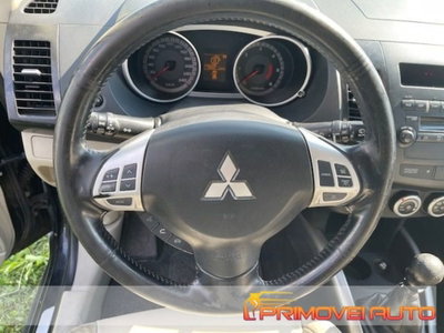 Mitsubishi Outlander 2.0 DI-D Instyle 7 p.ti DPF (13)