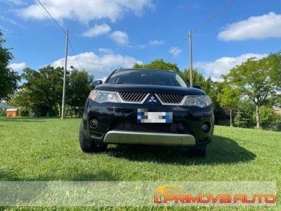 Mitsubishi Outlander 2.0 DI-D Instyle 7 p.ti DPF (3)