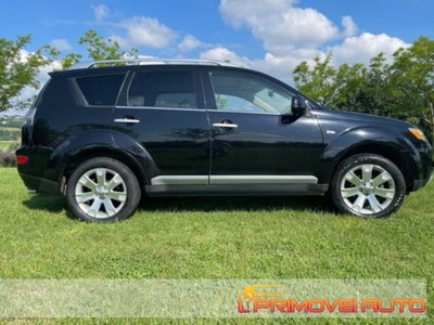 Mitsubishi Outlander 2.0 DI-D Instyle 7 p.ti DPF (6)