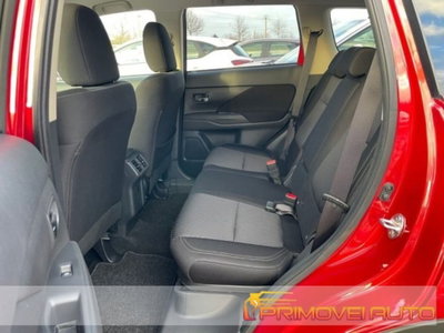 Mitsubishi Outlander 2.0 2WD CVT Diamond SDA (3)