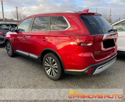 Mitsubishi Outlander 2.0 2WD CVT Diamond SDA (7)
