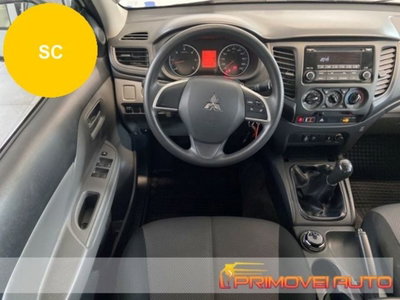 Mitsubishi L200 2.4 DI-D/154CV Club Cab Invite usato