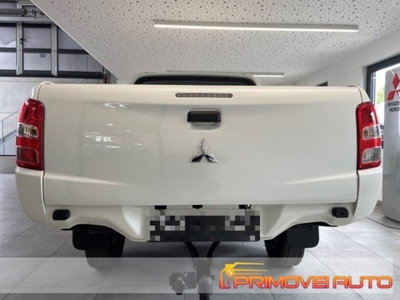 Mitsubishi L200 2.4 DI-D/154CV Club Cab Invite (5)