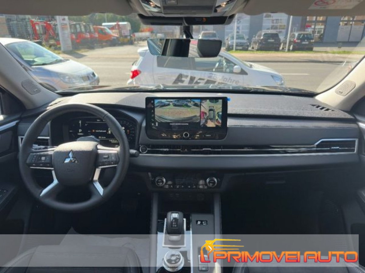 Mitsubishi Outlander 2.4 MIVEC 4WD PHEV Instyle SDA