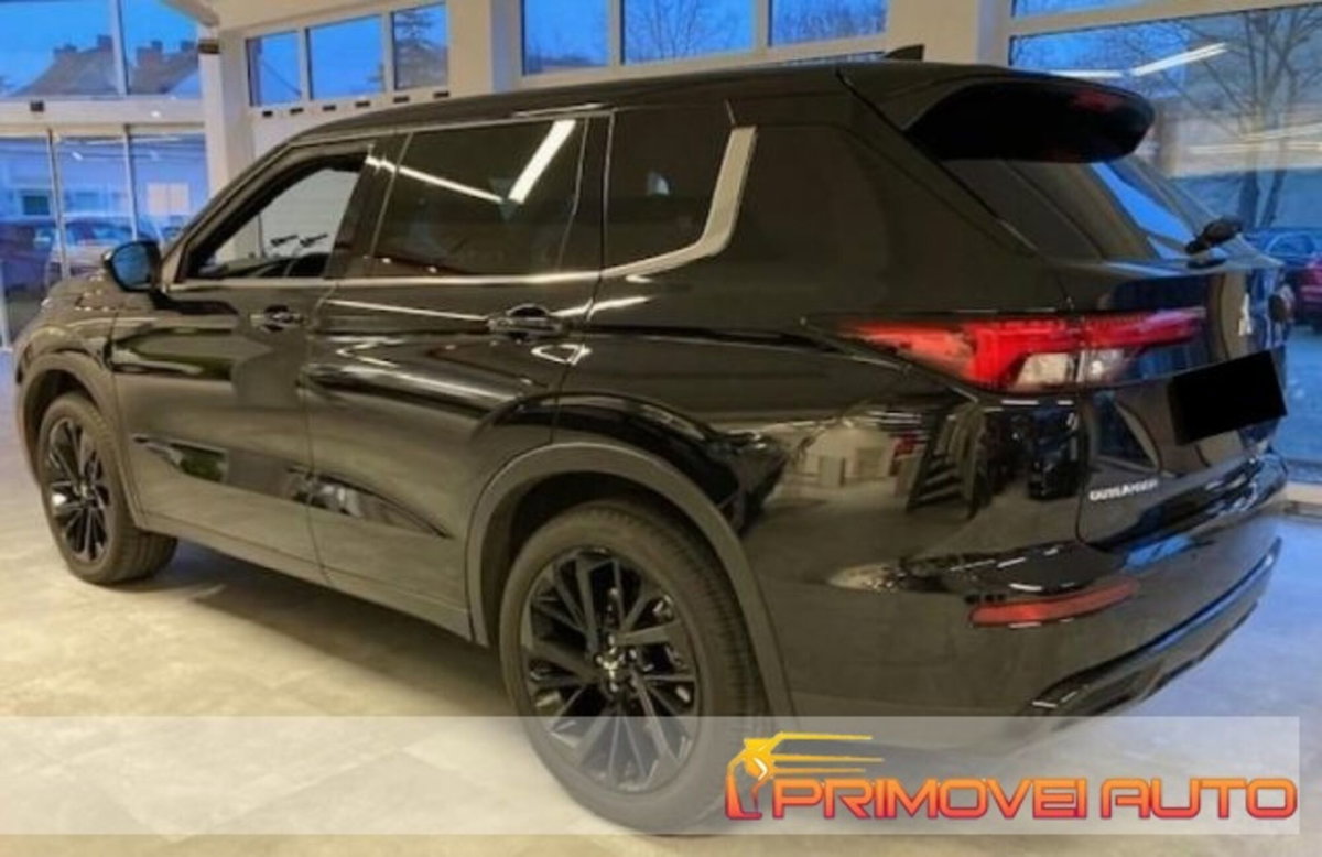 Mitsubishi Outlander 2.0 2WD CVT Insport SDA (4)