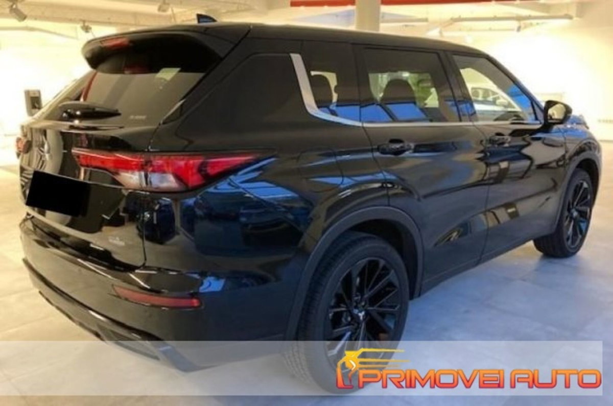 Mitsubishi Outlander 2.0 2WD CVT Insport SDA (5)
