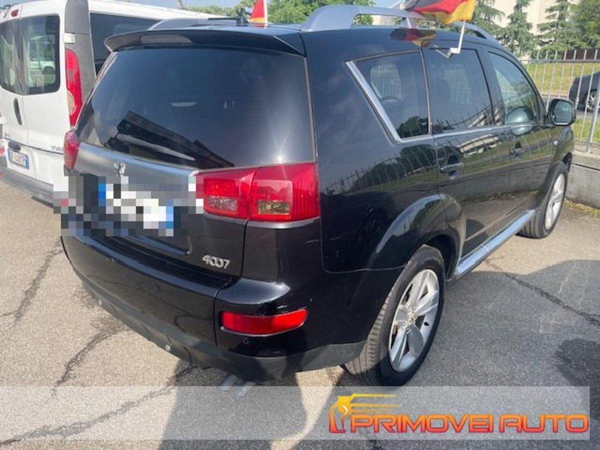 Mitsubishi Outlander 2.2 DI-D Instyle 7 p.ti DPF