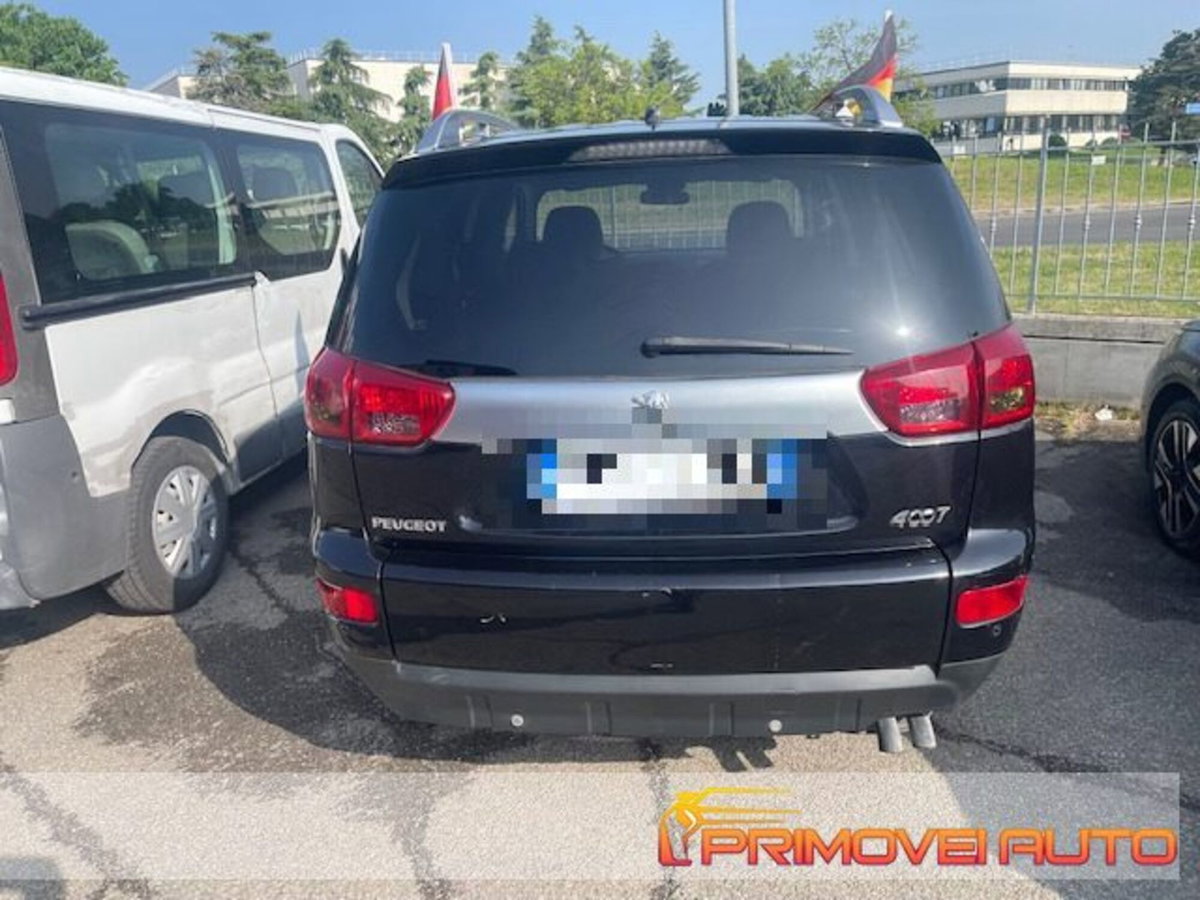 Mitsubishi Outlander 2.2 DI-D Instyle 7 p.ti DPF (2)