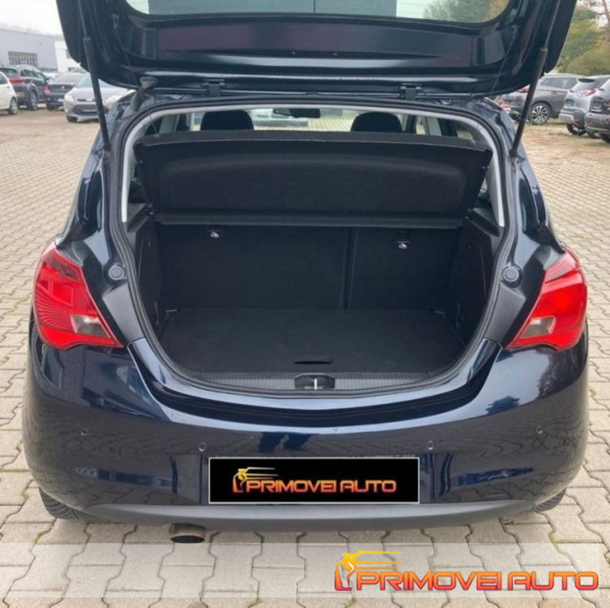 Opel Corsa 1.4 5 porte Black Edition (11)