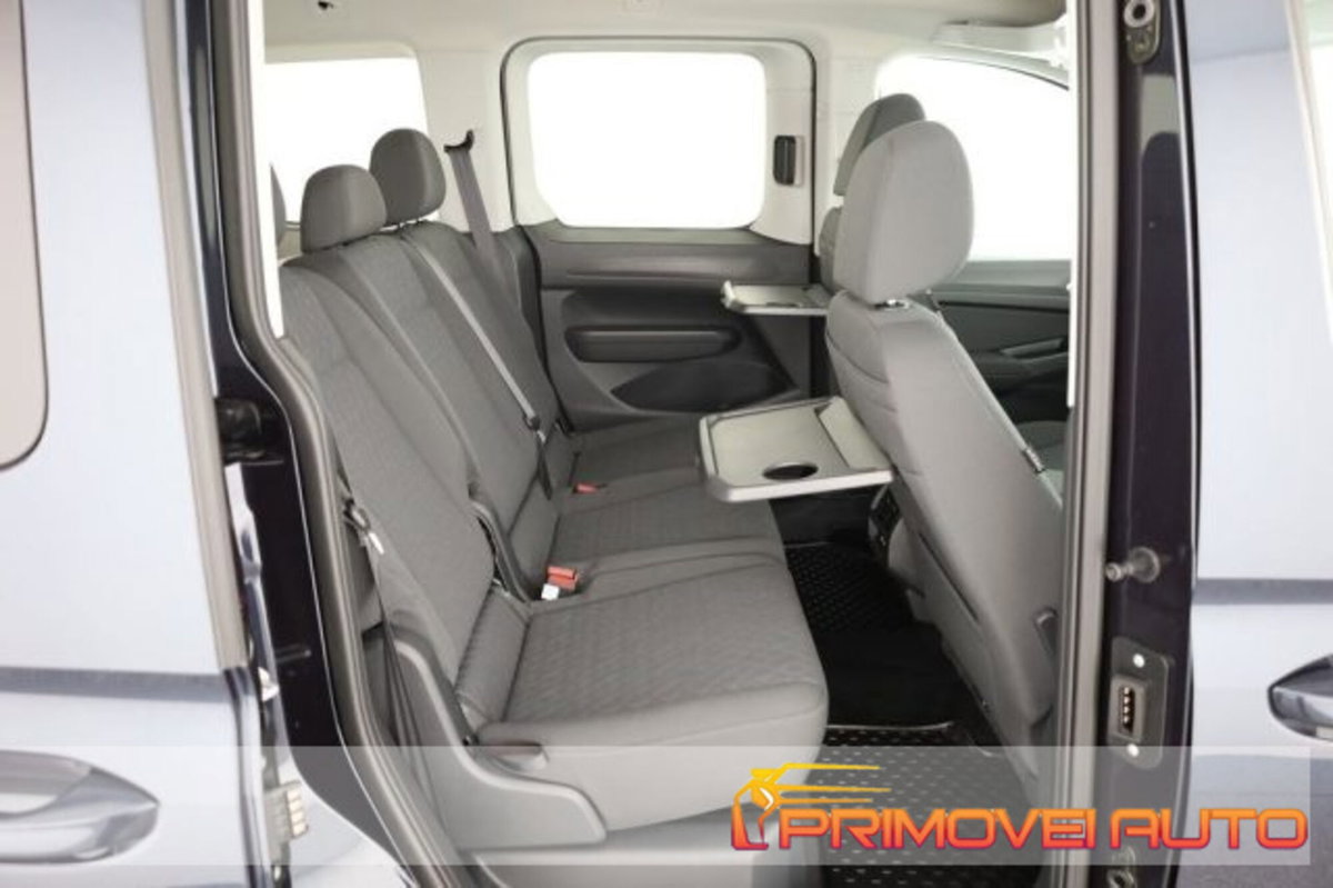 Volkswagen Caddy 2.0 TDI 102 CV (5)
