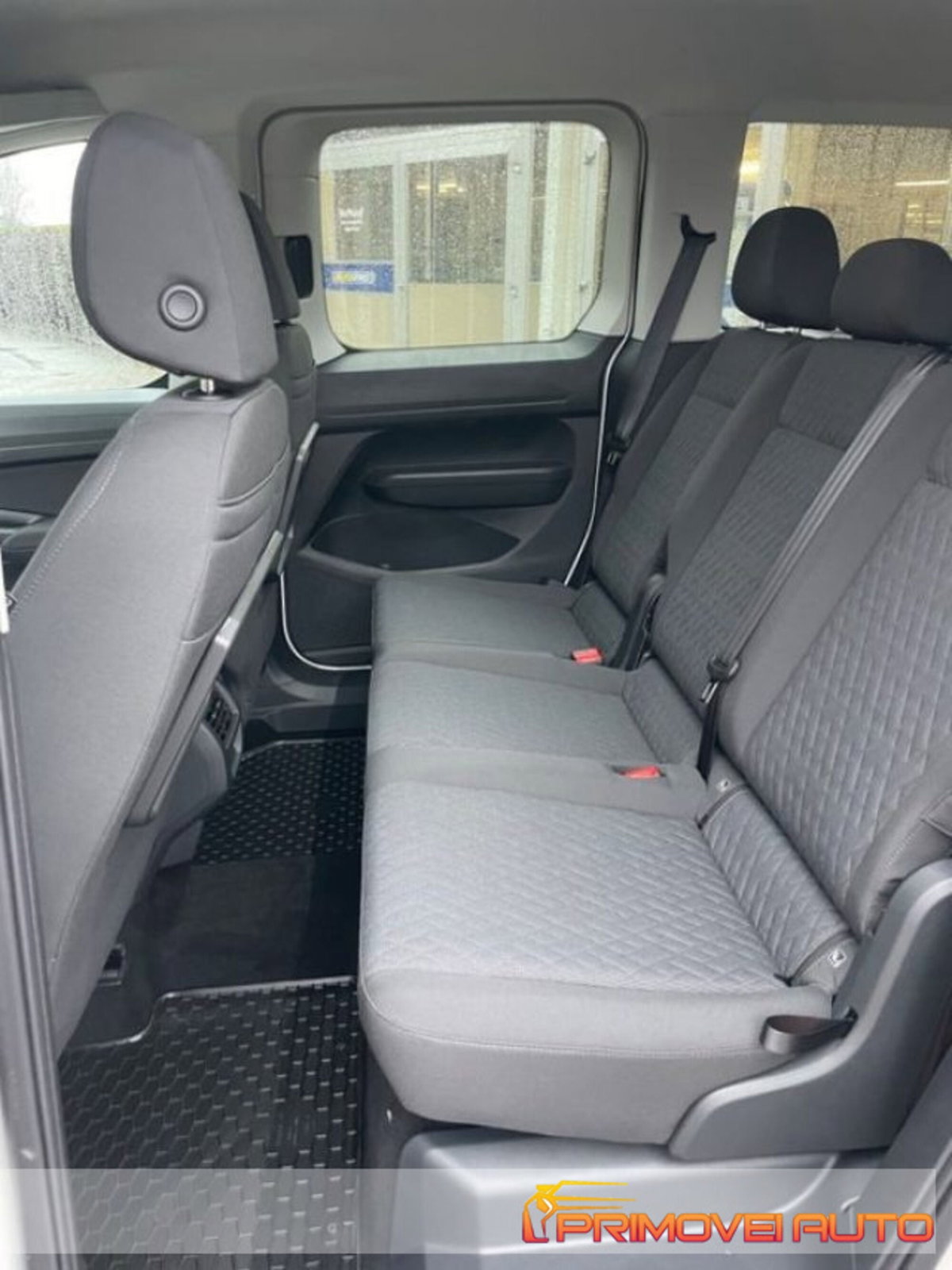 Volkswagen Caddy 2.0 TDI 122 CV Life Maxi (4)