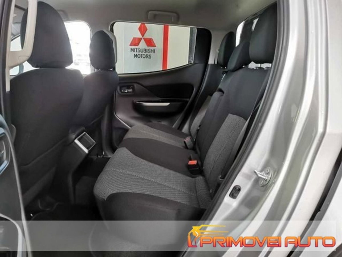 Mitsubishi L200 2.3 D Double Cab 4x4 Super Select P0. Diamond (3)
