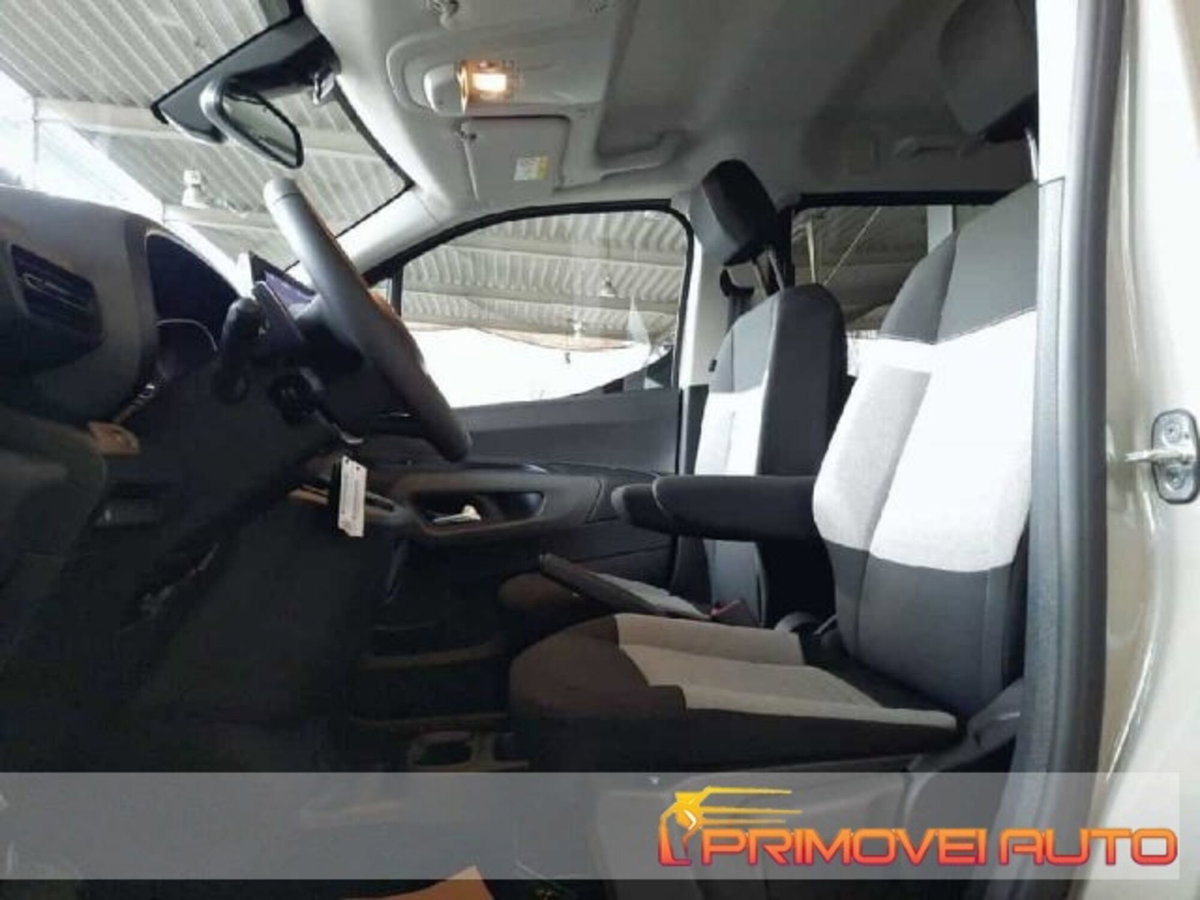 Citroen Berlingo PureTech 130 Stop&Start EAT8 XL 7 posti Shine (2)