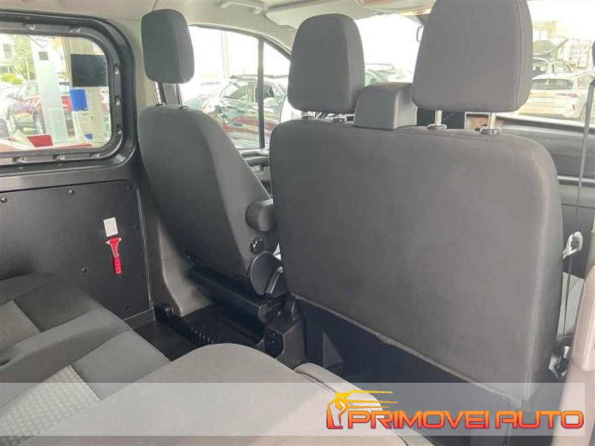 Ford Transit Custom Furgone 320 2.0 TDCi 130 PL Combi Entry (2)