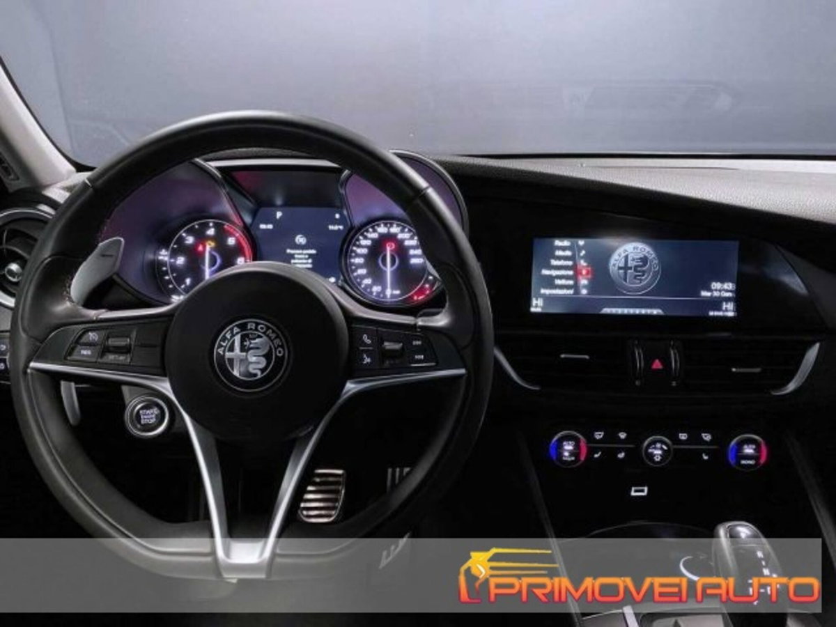 Alfa Romeo Giulia 2.2 Turbodiesel 210 CV AT8 AWD Q4 Veloce (3)