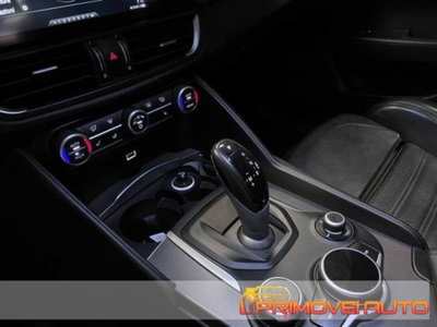Alfa Romeo Giulia 2.2 Turbodiesel 210 CV AT8 AWD Q4 Veloce (4)