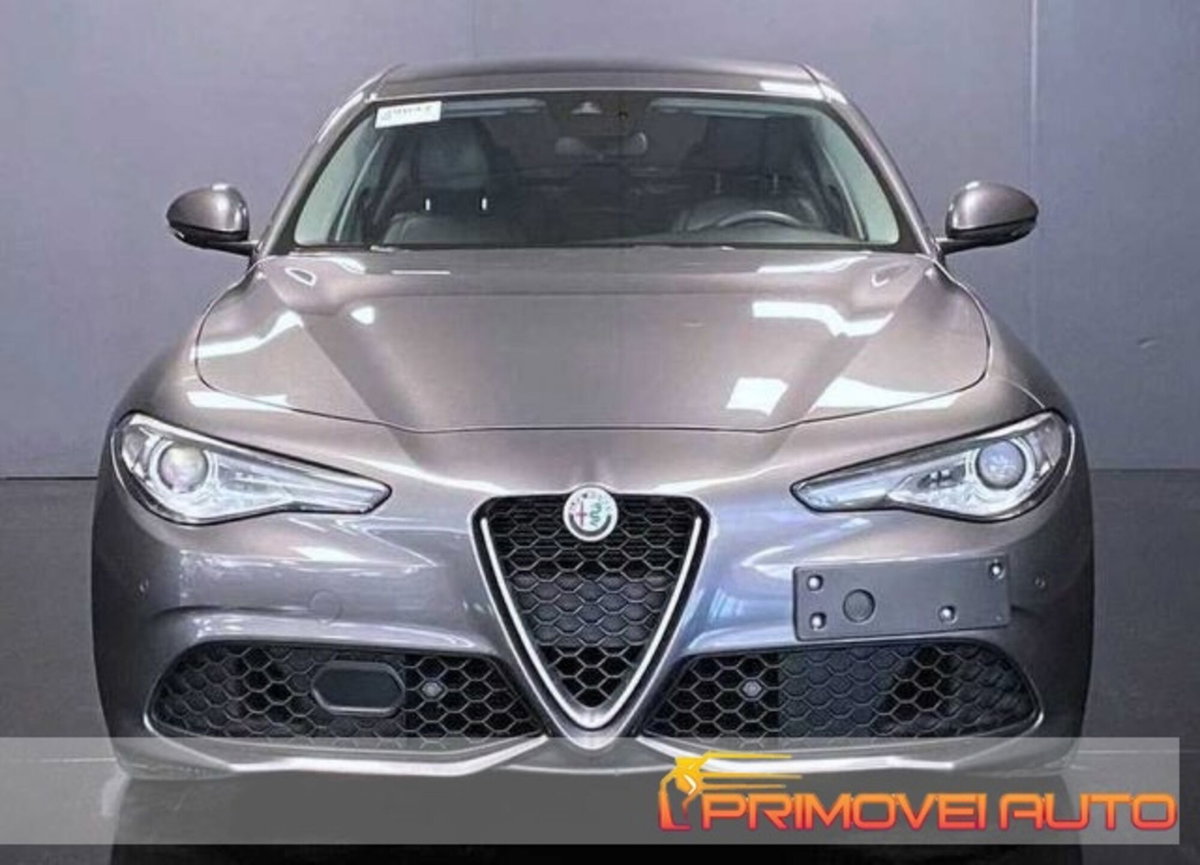 Alfa Romeo Giulia 2.2 Turbodiesel 210 CV AT8 AWD Q4 Veloce (8)