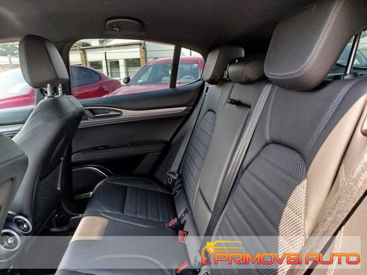 Alfa Romeo Stelvio Stelvio 2.0 Turbo 200 CV AT8 Q4 Sprint (4)