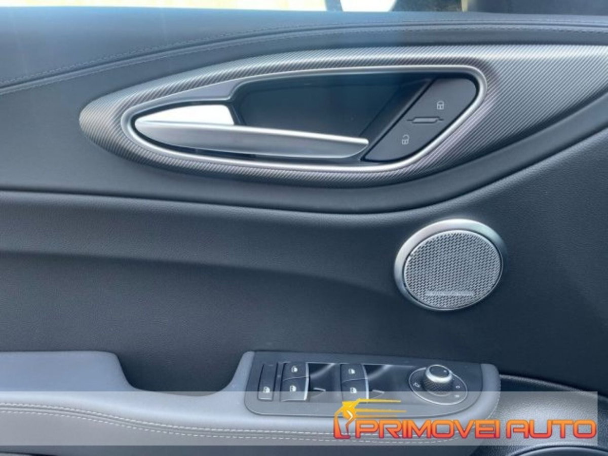 Alfa Romeo Giulia 2.2 Turbodiesel 210 CV AT8 AWD Q4 Estrema (5)