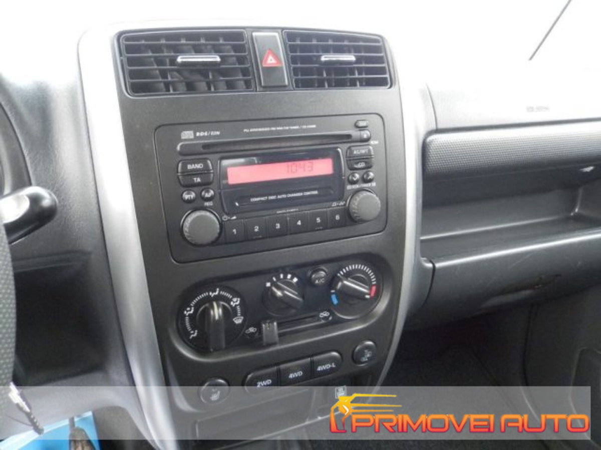 Suzuki Jimny 1.3i 16V cat 4WD JLX (2)