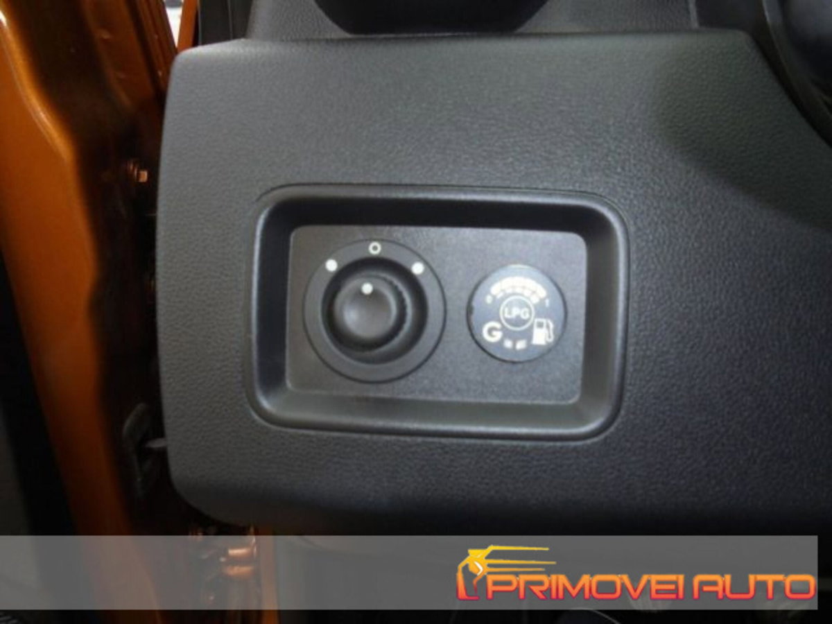 Dacia Duster 1.6 SCe GPL 4x2 Prestige (9)